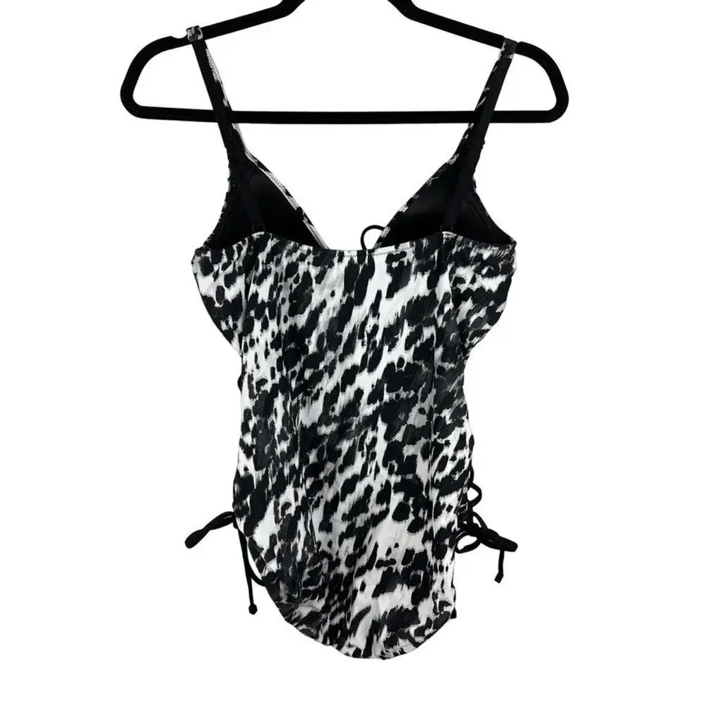 Bar III Heat Wave Push Up Black White Lace Up One Piece Swimsuit Medium